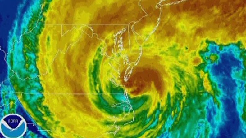 Karttakuva hurrikaani Irenestä. 