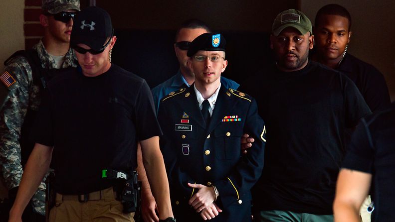  US Army Private Bradley Manning (C) leaves the courtroom at Fort Meade, Maryland, USA, 30 July 2013. Private Bradley Manning was acquitted by a US military judge on the key charge of aiding the enemy in the Wikileaks case, but he still faces up to 144 years in jail for his conviction in lesser charges. The judge, Colonel Denise Lind, found Manning guilty on 19 of 21 charges that had been brought against the 25-year-old soldier. Manning has admitted to lifting an estimated 700,000 classified diplomatic and military documents from the US government system. Manning, who has become a cause celebre of free information advocates on the internet in the three years since his arrest, gathered the documents when he worked as an intelligence analyst in Iraq. The sentencing phase could begin as early as 31 July.
