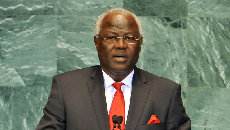 Sierra Leonen presidentti Ernest Bai Koroma,59, jatkaa tehtävässään toiselle kaudelle.  