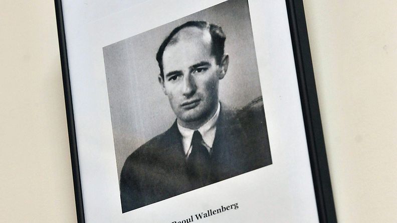 Raoul Wallenberg -taulu Itävallan suurlähetystössä Budapestissä.
