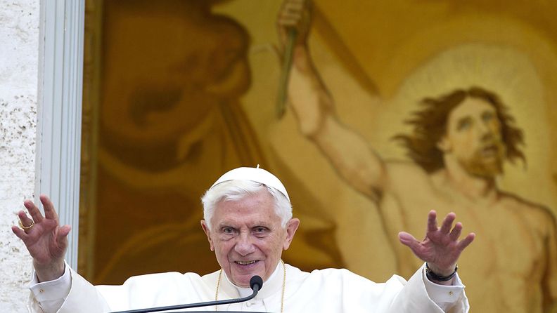 Kirkkovaltio ilmoitti tänään, että paavi Benedictus XVI:n entinen hovimestari joutuu oikeuteen syytettynä törkeästä varkaudesta.