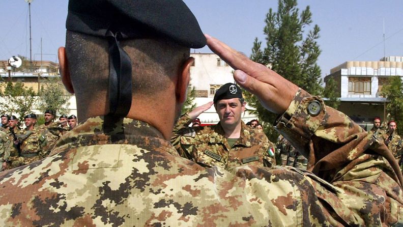 Italialaisia ISAF-joukkoja Afganistanin Heratissa.