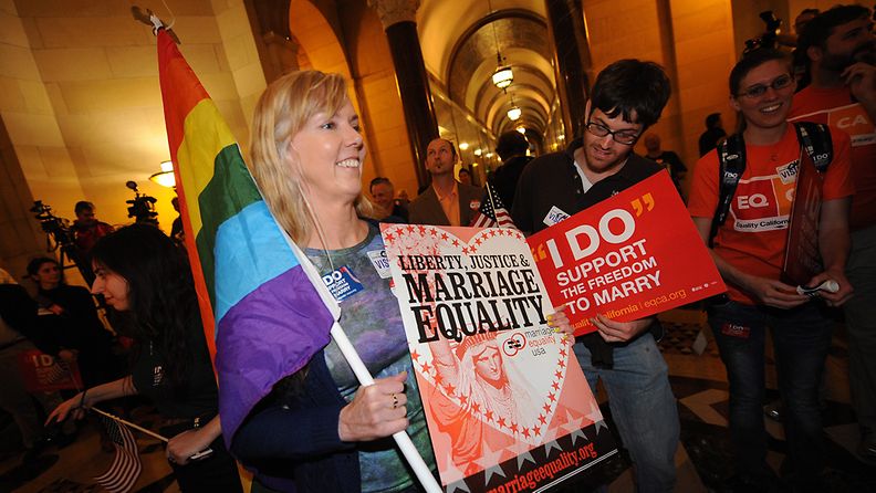 Homoliittojen kannattajia Los Angelesissa helmikuussa 2012.
