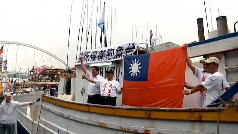 Taiwanilainen kalastusalussa lähdössä kohti kiisteltyjä saaria.