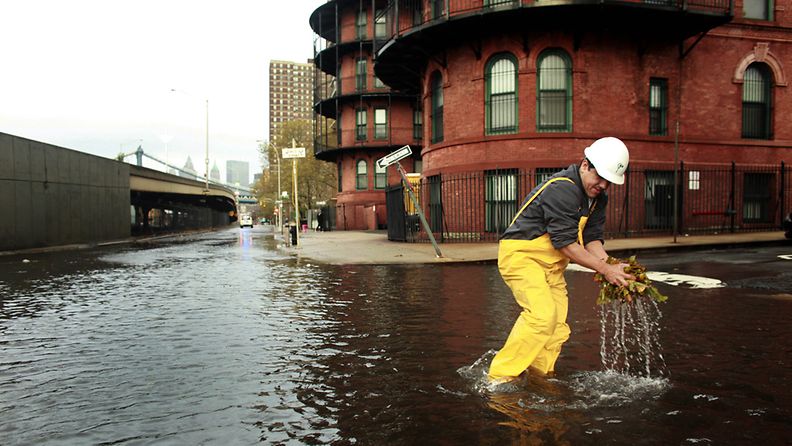 Yhdysvaltain itärannikolla on siivottu hurrikaani Sandyn tuhoja.