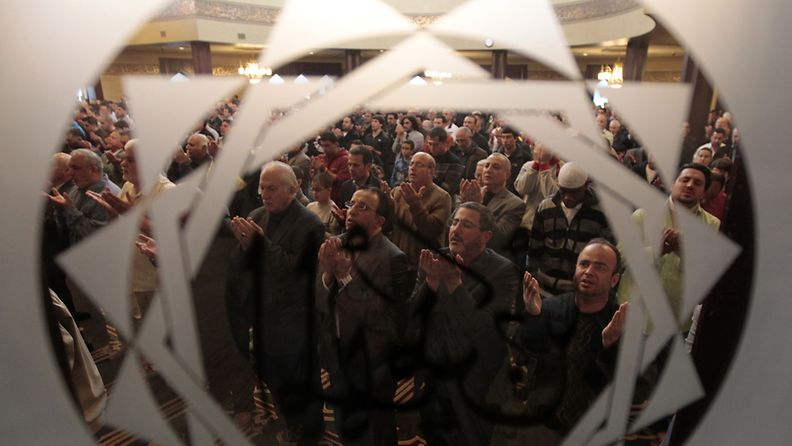 Muslimeja perjantairukouksessa Dearbornissa Michiganin osavaltiossa Yhdysvalloissa huhtikuussa 2011. 