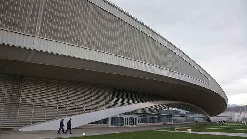 Adler Arena Speed Skating Center, Sotshissa, kuvattu maalikuussa 2013.