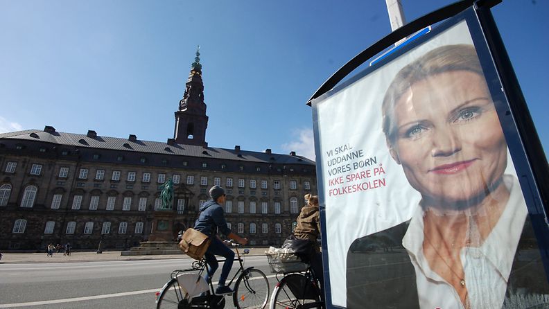 Tanska saanee Thorning-Schmidtistä ensimmäisen naispääministerin. Kuvassa Thorning-Schmidtin vaalimainos Kööpenhaminassa. 