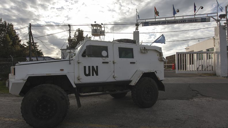 Ajoneuvo YK:n tukikohdalla Syyrian ja Israelin rajalla sijaitsevilla Golanin kukkuloilla 8. maaliskuuta 2013.