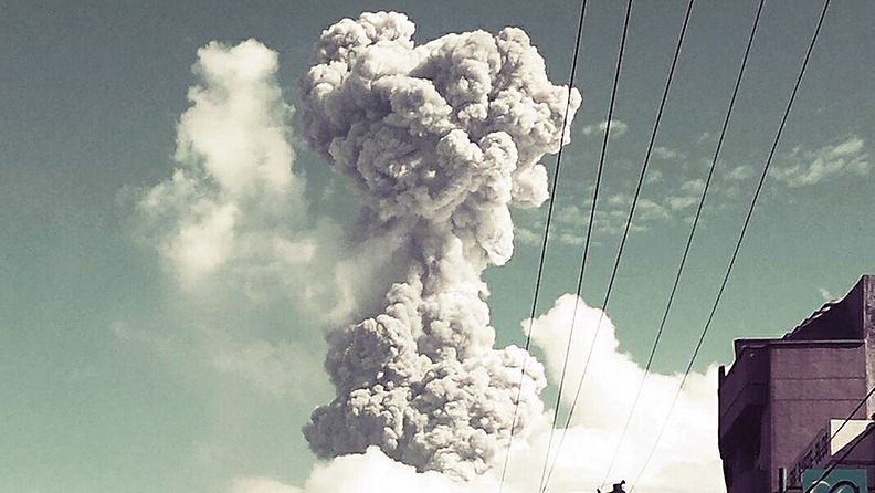 Mayonin tulivuori syöksi tänään sisuksistaan tuhkaa ja kiviä.