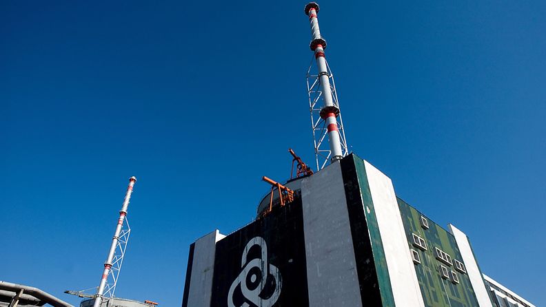 Kuvassa Kozloduyssä lähellä Romanian rajaa sijaitsevan ydinvoimalan reaktori viisi.