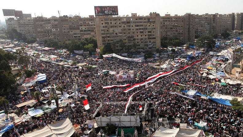 Mohamed Mursin kannttajia Kairossa lähellä Rabaa al-Adawiyan moskeijaa 12. heinäkuuta.