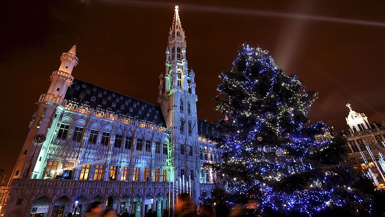 Moni europarlamentaarikko viettää joulua Brysselissä. 