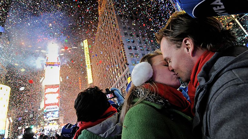 Jacklin ja Robert suutelivat New Yorkin Times Squarella vuoden vaihtuessa.