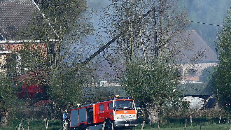 Belgiassa Gentin kaupungin lähellä lähes 300 ihmistä on jouduttu evakuoimaan kodeistaan kemikaalijunan palon takia. 