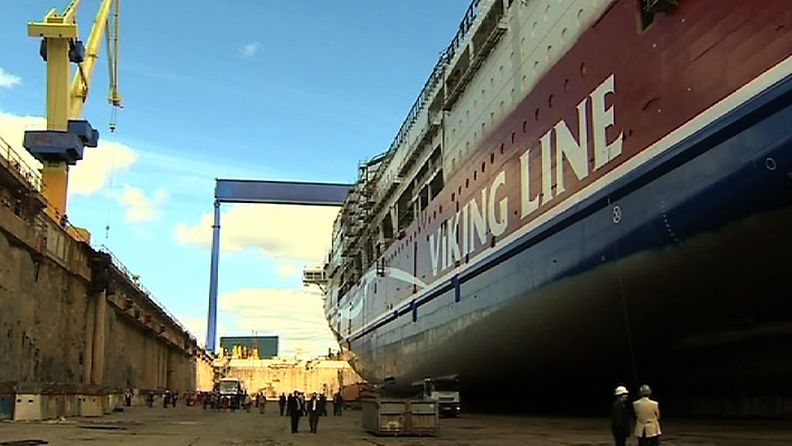 Viking Linen Grace-laiva Turun telakalla