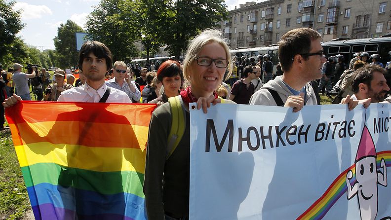 Ukrainan ensimmäiseen homojen oikeuksia puollustavaan marssiin osallistui väkeä ulkomailtakin.