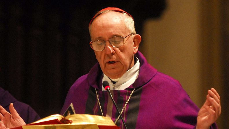 Argentiinalainen Jorge Bergoglio valittiin uudeksi paaviksi 13.3.2013.