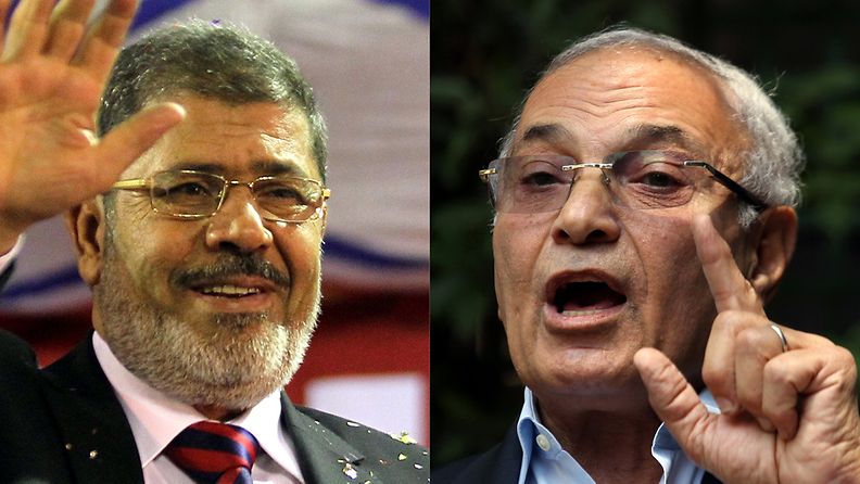 Egyptin presidentinvaaleissa toiselle kierrokselle pääsivät Muslimiveljeskunnan ehdokas Mohamed Mursi (vasemmalla) ja entinen pääministeri Ahmed Shafik (oikealla).