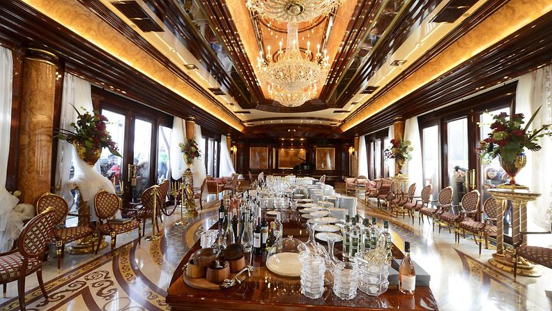 Galleon-ravintolalaiva oli yksi Janukovitshille kuuluneista ylellisyyksistä.