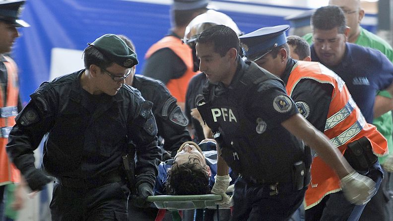 Kymmeniä ihmisiä kuoli junaturmassa Argentiinassa 22.2.2012.