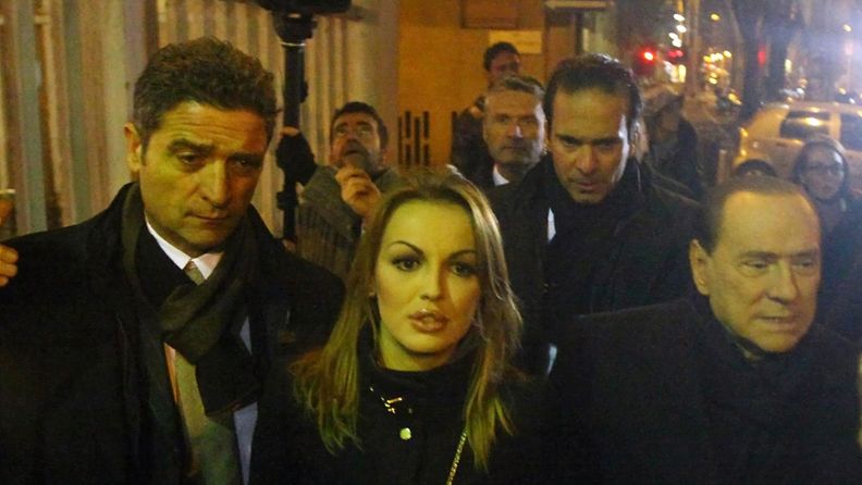 Francesca Pascale ja Silvio Berlusconi kuvattiin yhdessä 9. joulukuuta 2012.