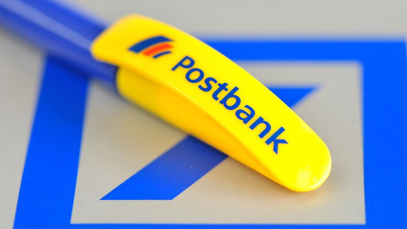 Luottoluokittaja Moody´s ilmoitti laskeneensa 17 saksalaispankin, muun muassa Deutsche Postbankin, näkymiä 26.7.2012.