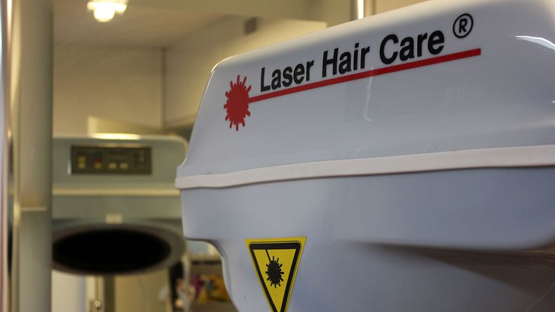 Laserhoitolaite kaljuuntumisen hoitoon.