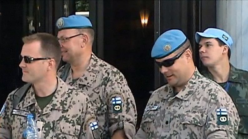 Suomalaisia sotilastarkkailijoita valmiina kotimatkalle Damaskoksessa.