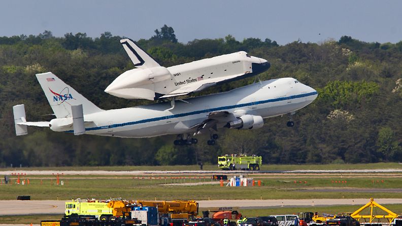 Avaruussukkula Enterprise lähti perjantaina viimeiselle lennolleen Yhdysvalloissa. Sukkula kuljetettiin Boeing 747 -koneen selässä Washingtonista New Yorkiin, jossa se saa lepopaikan museosta. 