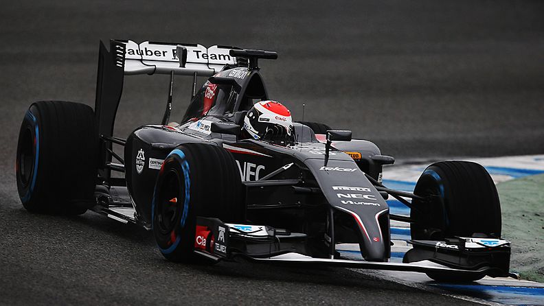 Adrian Sutil Sauberin ratissa Jerezissä. 