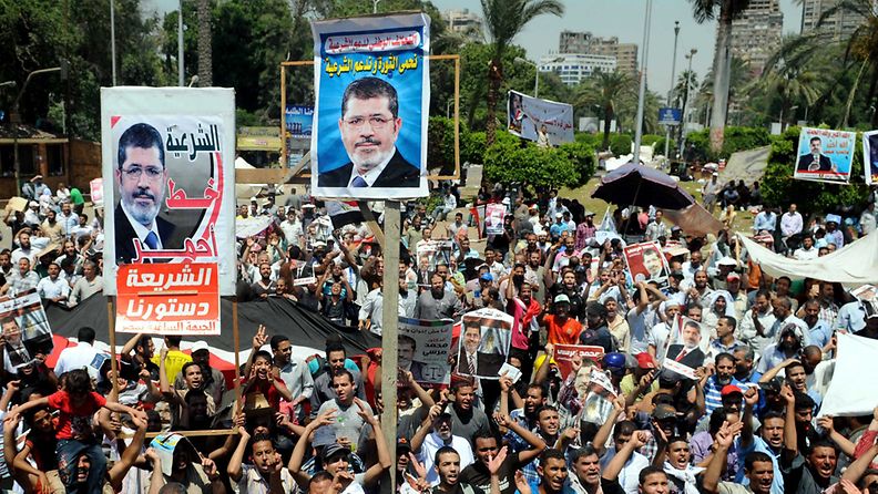 Kairossa syrjäytetyn presidentin Mohamed Mursin kannattajat osoittivat mieltään.