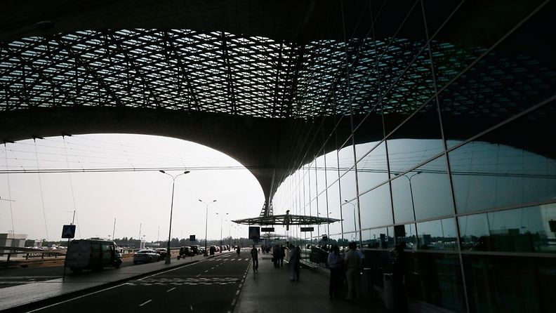 Edward Snowdenin uskotaan olevan yhä Moskovan lentokentän D-terminaalissa, transit-alueella.