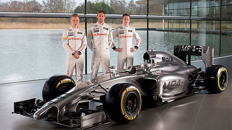 McLarenin kuljettajat Kevin Magnussen, Jenson Button ja Stoffel Vandoorne.