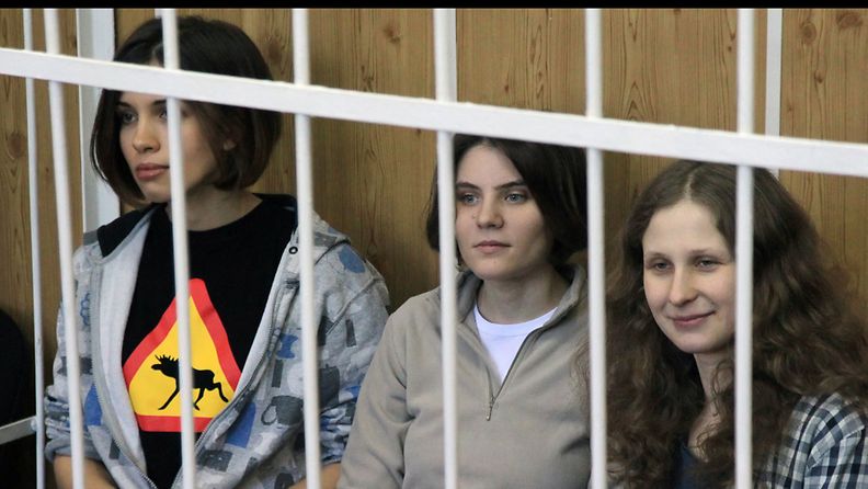 Venäjällä alkaa tänään Pussy Riot-naiskolmikkoa koskeva oikeudenkäynti. 