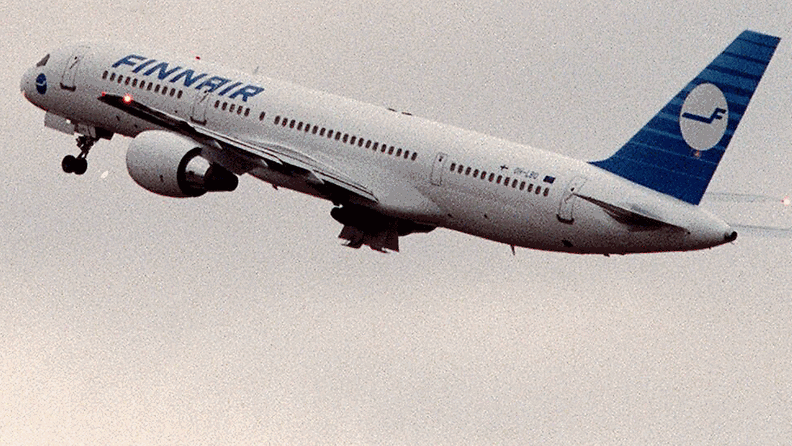 Finnairin ensimmäinen Boeing 757 -kone nousussa Helsinki-Vantaan lentokentällä vuonna 1997. 