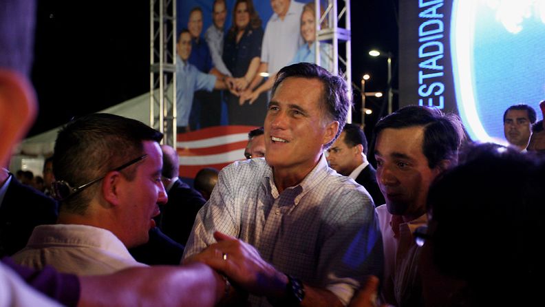 Mitt Romney vaalitilaisuudessa Puerto Ricossa.