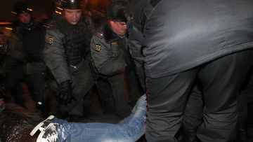 Venäjällä joukko eilen pidätettyjä mielenosoittajia on joutumassa tänään oikeuden eteen. 