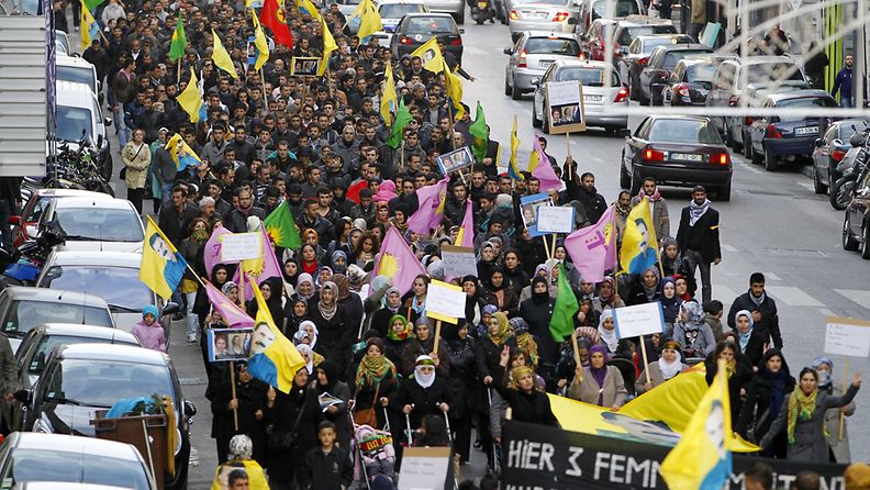 Kolmen kurdinaisen surmat synnyttivät mielenosoituksia ympäri Ranskaa. Kuva Marseille'sta 10.1.2013.