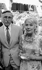 Ohjaaja Jack Witikka ja vaimo, näyttelijätär Tea Ista, Ranskan kansallispäivän vastaanotolla Ranskan lähetystön vastaanotolla 1982.