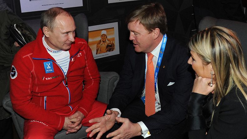 Vladimir Putin ja Hollannin kuningaspari.