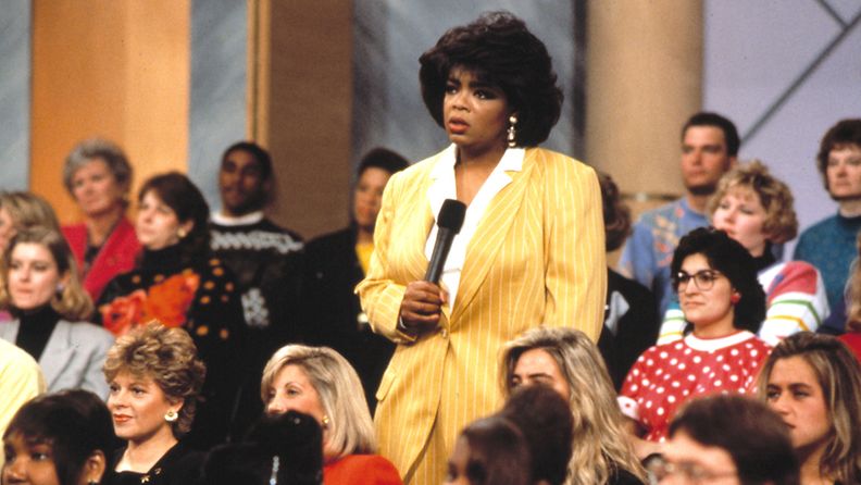Oprah Winfrey viihtyy ihmisten parissa.