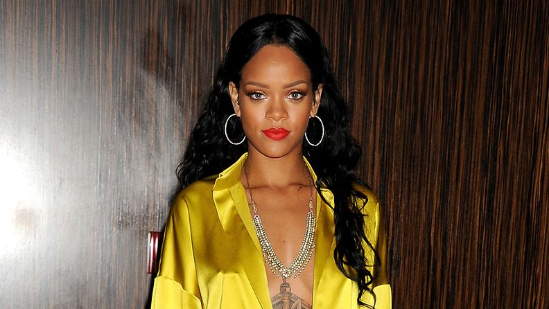Rihanna Grammy-gaalan ennakkojuhlissa.