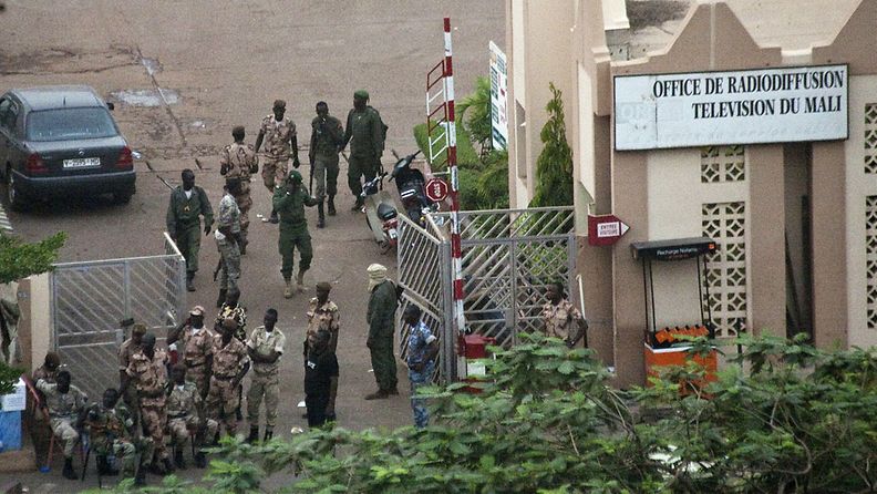 Sotilaat valtasivat valtion tv- ja radiokanavan Malissa.