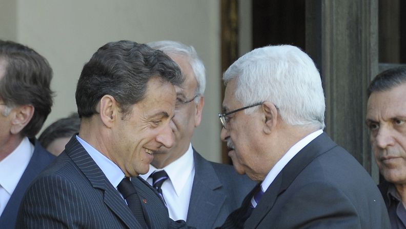 Ranskan presidentti Nicolas Sarkozy ja palestiinalaisten presidentti Mahmud Abbas tapasivat Pariisissa tänään. 