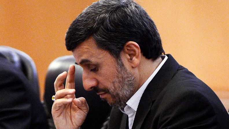 Iranin presidentti Mahmud Ahmadinejad Pekingissä 8.6.2012.