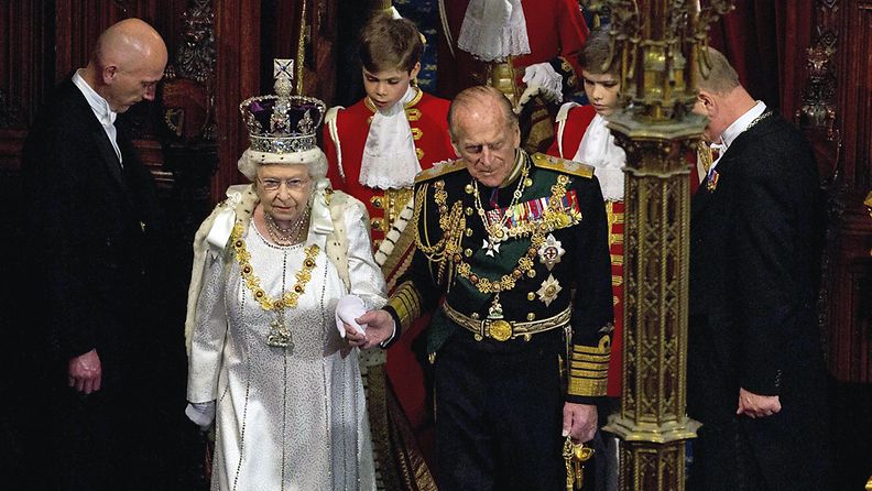 Kuningatar Elisabet ja prinssi Philip parlamentin avajaisissa 9.5.2012