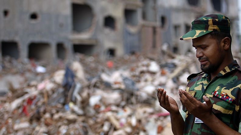 Bangladeshissa sijaitsevan vaatetehtaan romahduksella oli karmeat seuraukset.