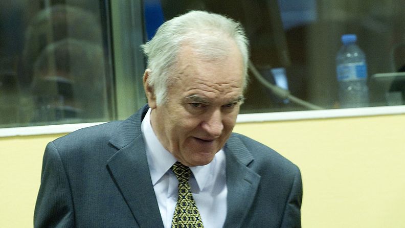 Ratko Mladic oikeudenkäynnissä Haagissa 16.05.2012.