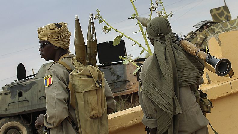 Islamistikapinallisia vastustavan liittouman joukkoja Gaon lentokentällä Malissa 28.1.2013.